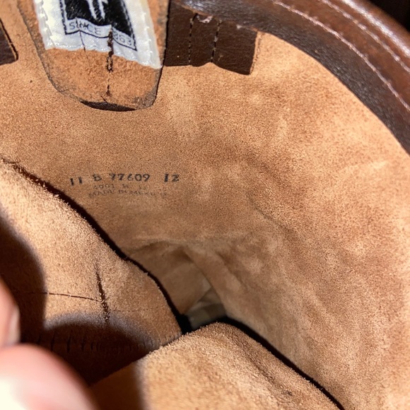 Mid calf brown Frye boots - Picture 6 of 8